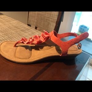 Koolaburra Sands by Ugg (NEVER WORN)
